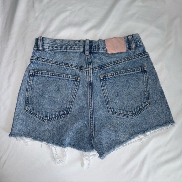 🟡 Pull&Bear Cross Waist Jean Shorts - Picture 3 of 3